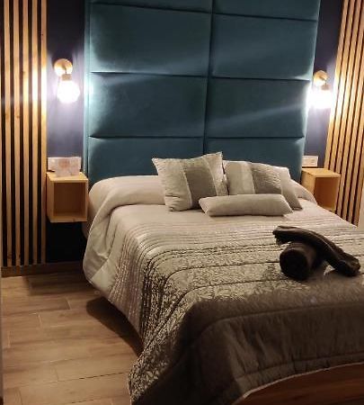 Duerme A Gusto - Tu Habitacion Acogedora En Torredonjimeno Eksteriør billede
