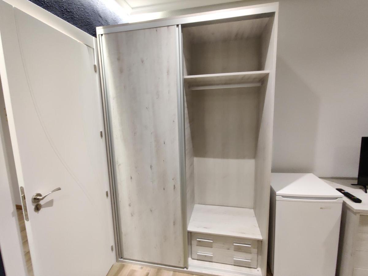 Duerme A Gusto - Tu Habitacion Acogedora En Torredonjimeno Eksteriør billede