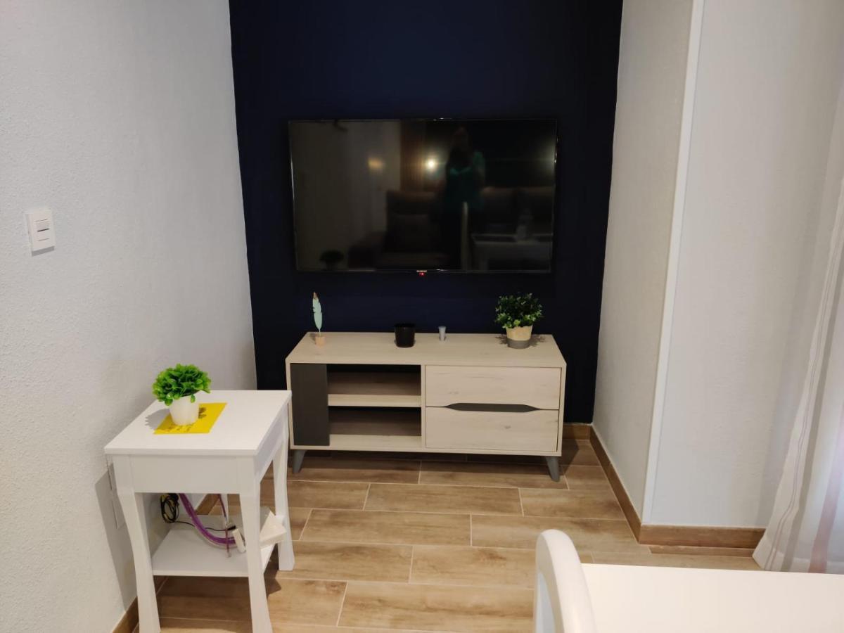 Duerme A Gusto - Tu Habitacion Acogedora En Torredonjimeno Eksteriør billede