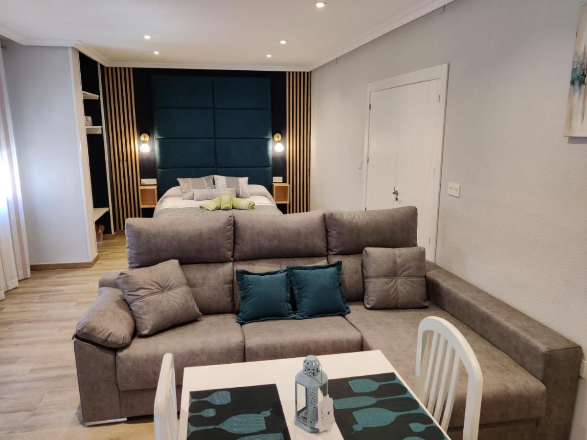 Duerme A Gusto - Tu Habitacion Acogedora En Torredonjimeno Eksteriør billede