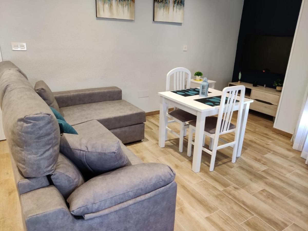Duerme A Gusto - Tu Habitacion Acogedora En Torredonjimeno Eksteriør billede